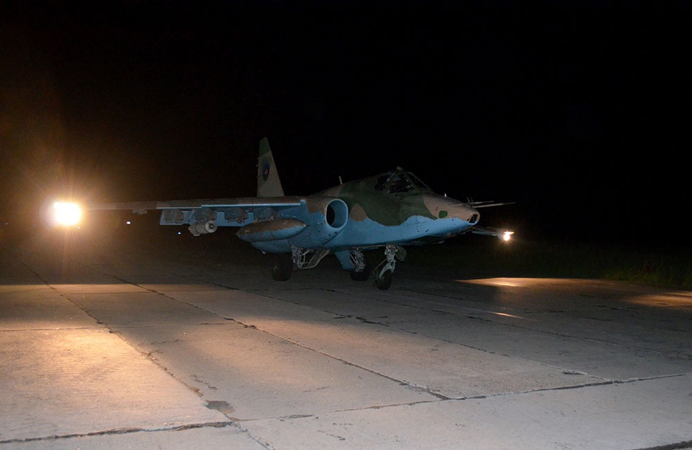 Су-25 ВВС Азербайджана нанесли штурмовые удары по условному противнику