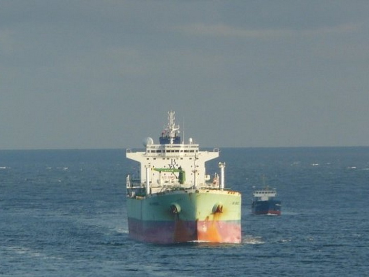 Иран подозревают в захвате нефтяного танкера из ОАЭ
