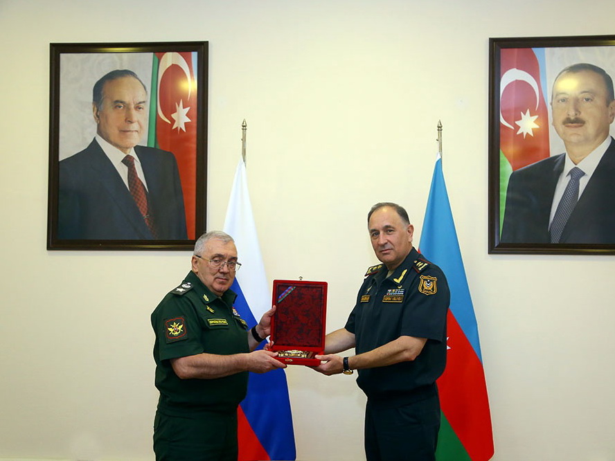 Делегация Министерства обороны России находится с рабочим визитом в Азербайджане - ФОТО