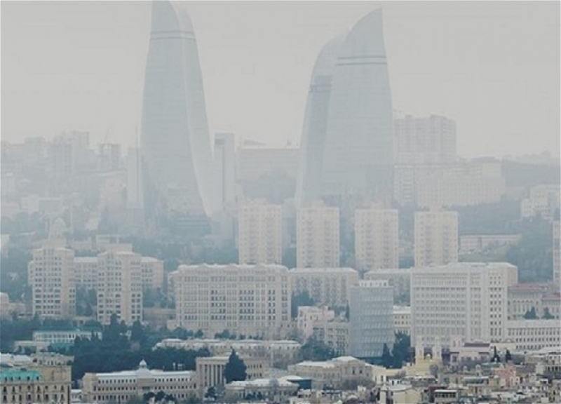 В Баку наблюдается туман