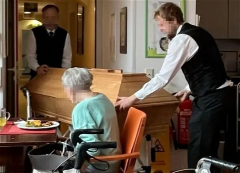 В Австрии и Германии обсуждают шокирующее фото из дома престарелых
