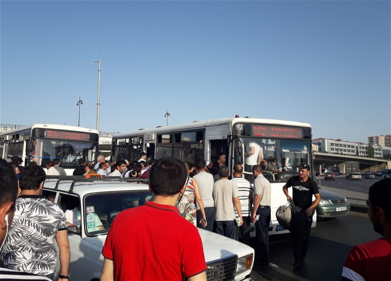(Не) общественный транспорт: Как спасаются жители Баку в ежедневном коллапсе