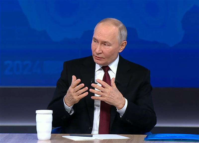 Путин: Мы сегодня с президентом Ильхамом Алиевым поздоровались, двумя-тремя словами перекинулись - ВИДЕO