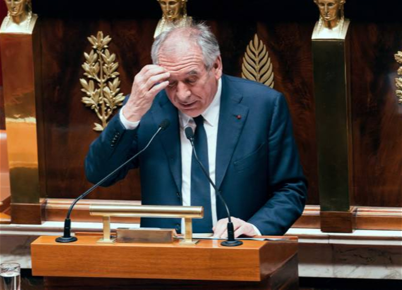 Премьеру Франции вынесли вотум недоверия