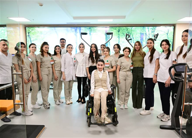 В Yeni Klinika состоялось открытие Центров роботизированной реабилитации и трансплантации костного мозга - ФОТО