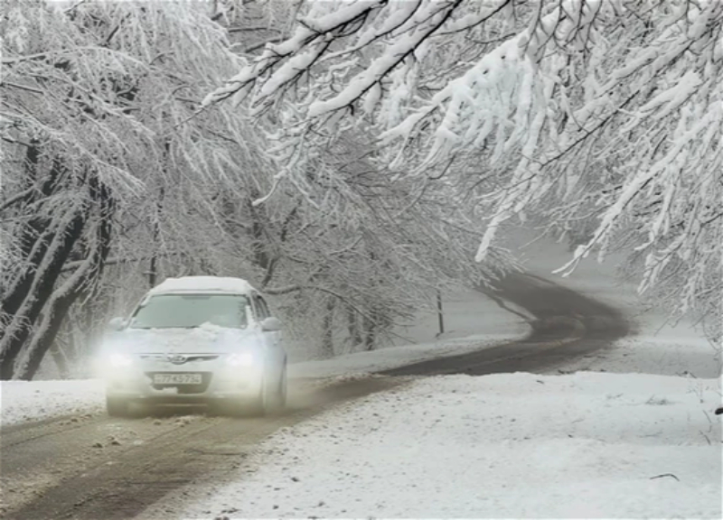 В ряде районов Азербайджана усилился снегопад: водителей предупреждают о гололеде - ФОТО