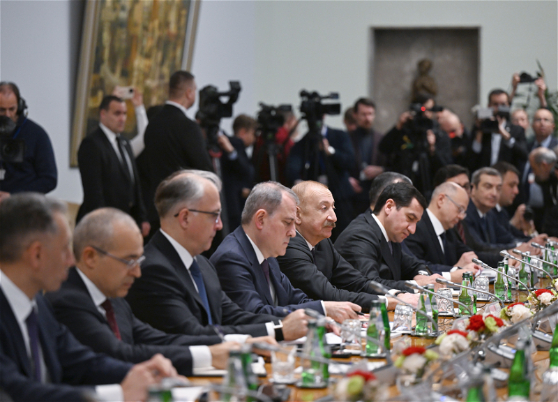 Ильхам Алиев: Азербайджан и Сербия реализуют важные проекты в сфере экономики и промышленности