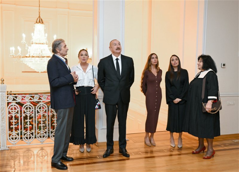 Президент, первая леди и члены их семьи ознакомились с выставкой «Mənim Abşeronum: Üstə gəl» - ФОТО
