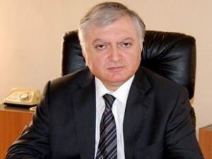 Глава МИД Армении на пару со СМИ устроил истерию-провокацию