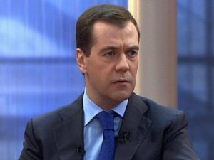 Визит Медведева в Баку - дань новой традиции и интересы в газовом секторе