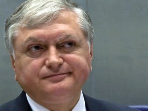 Азербайджан фактически не принимает Мадридские документы по Карабаху - МИД Армении
