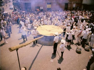 Самый крупный в мире омлет приготовлен в Турции
