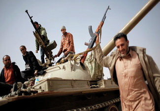 Оппозиция в Ливии просит ООН разбомбить наемников, воюющих за Каддафи