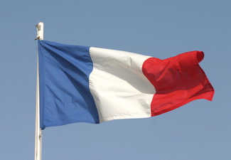 Повстанцы подняли в Бенгази французский флаг - премьер Франции