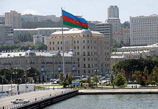 В Баку проходит акция «500 уборок в один день»
