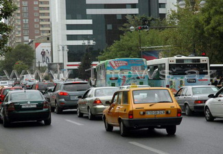 В Азербайджане началась выдача автомобильных номеров с электронными чипами