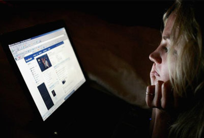 Ученые выяснили, что Facebook заставляет пользователей грустить