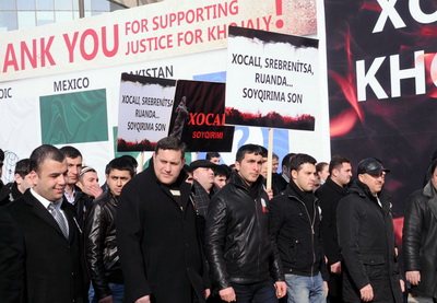 В Баку прошло шествие в память о жертвах Ходжалинского геноцида - ФОТО