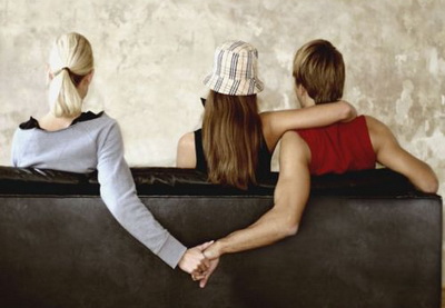Домашний психолог: Почему мужчина, испытывая чувства к  жене, изменяет ей?