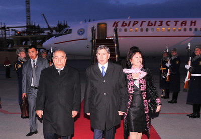 Алмазбек Атамбаев прибыл с официальным визитом в Азербайджан