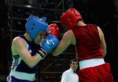 Представительница Азербайджана вышла в полуфинал чемпионата мира по боксу