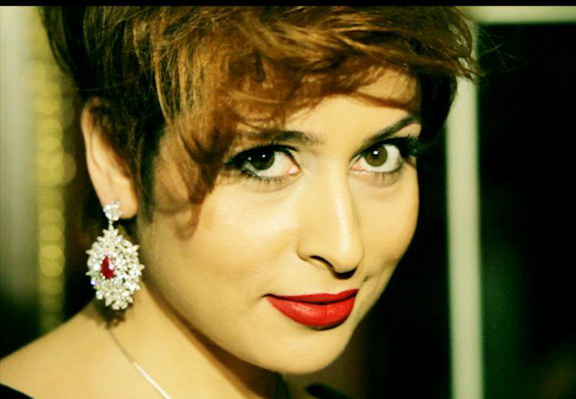 Известная азербайджанская телеведущая родила двойню в день последней «красивой даты века»
