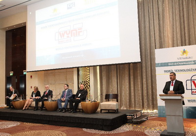 В Баку начал работу молодежный форум по мобильным технологиям - ФОТО