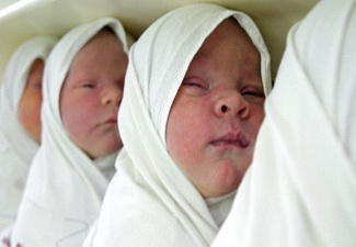 В Азербайджане названы самые популярные имена новорожденных