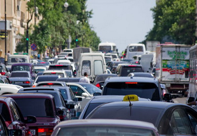 В Баку перекрыт участок одного из центральных проспектов, возникли большие пробки - КАРТА
