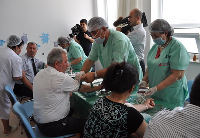 В Азербайджане проходит  акция  «Сдав кровь, ты подаришь жизнь другому» - ФОТО
