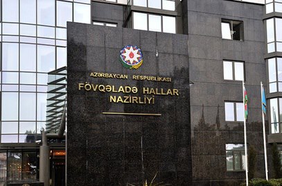 МЧС обнародовало официальную информацию о тяжелом ДТП в Баку с участием автобуса