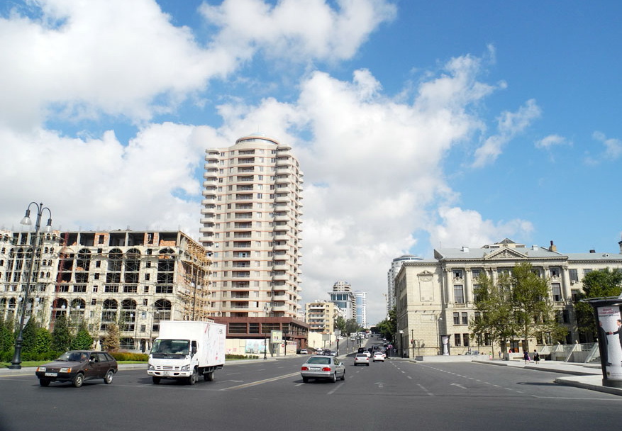 Центр Баку задышал без пробок: удастся ли дорожной полиции перевоспитать водителей? - ФОТО