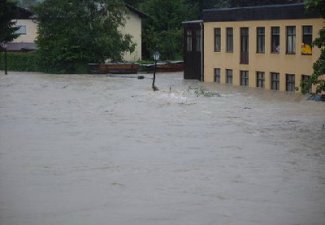 МЧС ликвидирует последствия ливня в Губе
