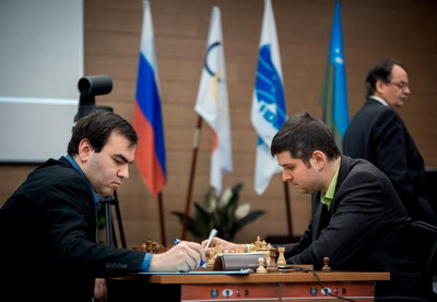 Как Шахрияр Мамедъяров и Петр Свидлер сыграли вничью на турнире претендентов – ФОТО