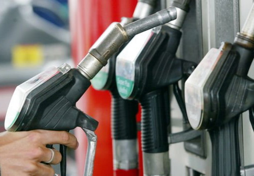 В Азербайджане снизилась стоимость бензина