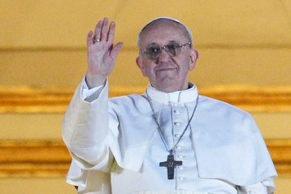 Папа римский извинился за священников-педофилов