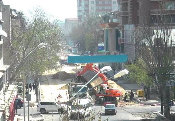 С сегодняшнего дня в Баку перекрыт участок одной из центральных улиц - ФОТО