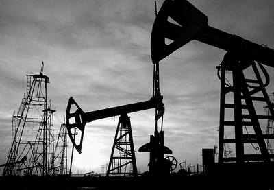 Нефть дорожает после публикации данных Минэнерго США