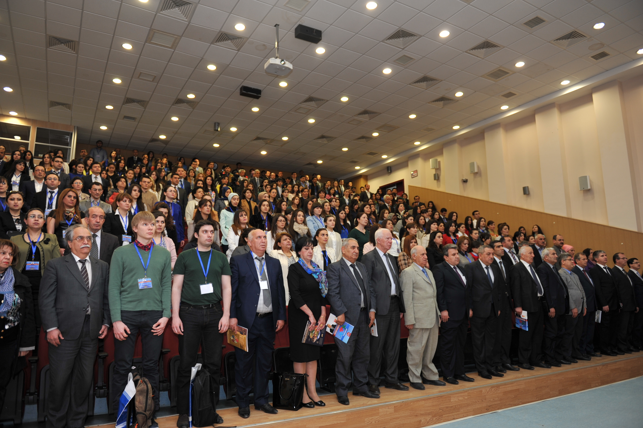 В Баку проходит II Международная научная конференция молодых исследователей - ФОТО