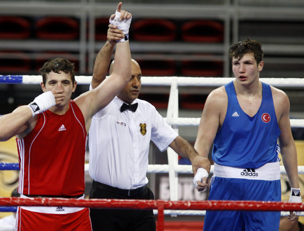 Пять азербайджанских боксеров вышли в 1/4 финала чемпионата мира
