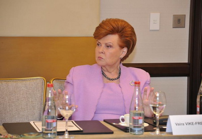 Экс-президент Латвии совершит визит в Азербайджан