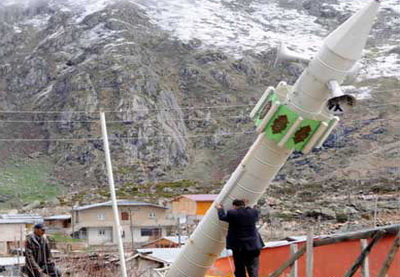 В Турции минарет мечети демонтируют на зиму