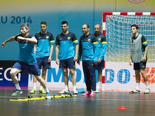 Открытая тренировка «Барселоны» перед матчем против «Араза» - ФОТО