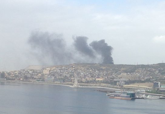 В Баку взорвалась нефтяная цистерна объемом 2000 куб.м – МЧС - ОБНОВЛЕНО