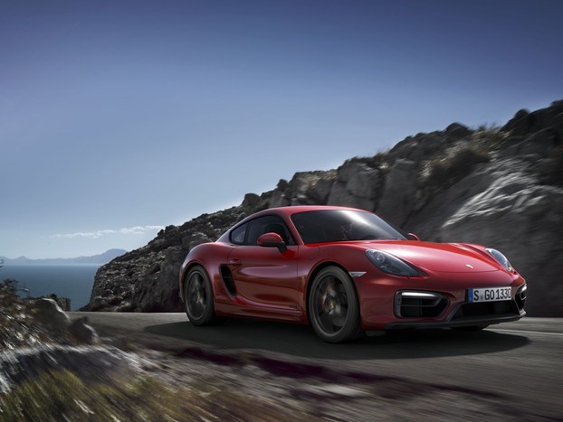 Porsche представила на автосалоне Auto China в Пекине мировую премьеру - Boxster GTS и Cayman GTS - ФОТО