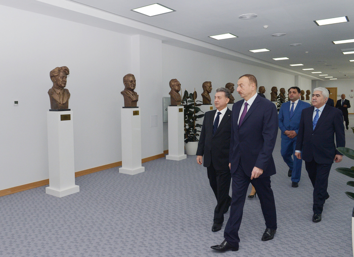 Ильхам Алиев принял участие в открытии нового здания Центральной библиотеки НАНА - ФОТО