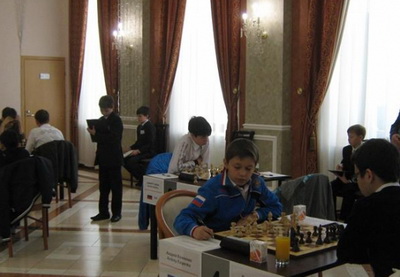 Азербайджанский шахматист сыграл вничью и занимает 5-е место на турнире в России