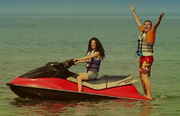 Звезды канала ATV снялись в летних пляжных телевизионных анонсах – ВИДЕО