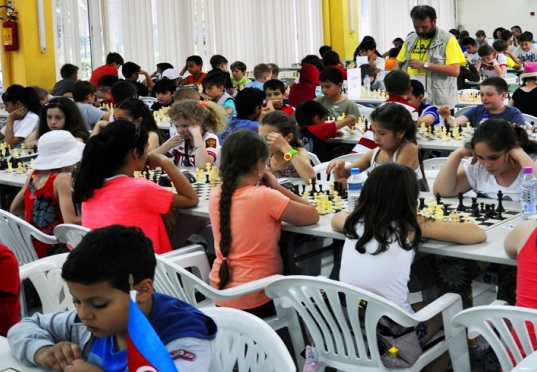 Азербайджанские шахматисты стали чемпионами Европы среди школьников в Греции