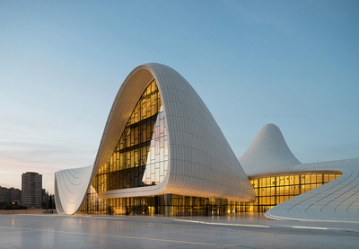 Итальянский сайт опубликовал статью, посвященную победе здания Центра Гейдара Алиева в архитектурном конкурсе